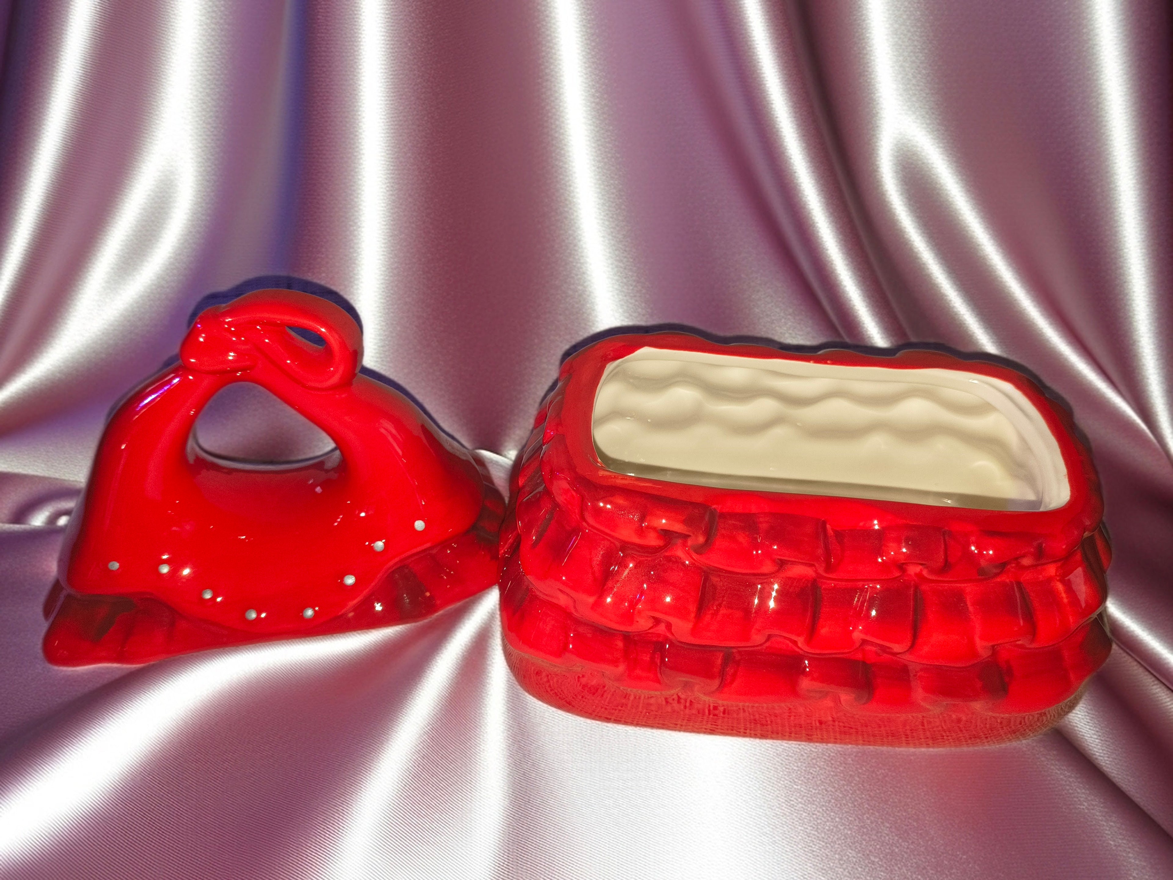 David's Cookies Ceramic Red Quilted Purse Cookie Jar